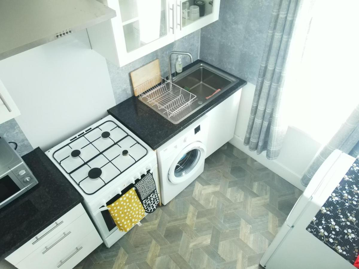 Stylish 2 Bed 5 Sleep Free Wifi & P Newport (Gwent)