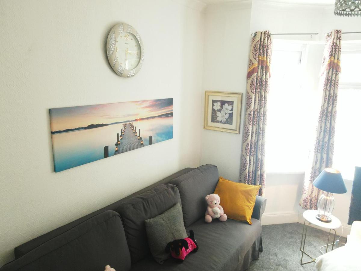 Apartment Stylish 2 Bed 5 Sleep Free Wifi & P Newport (Gwent)