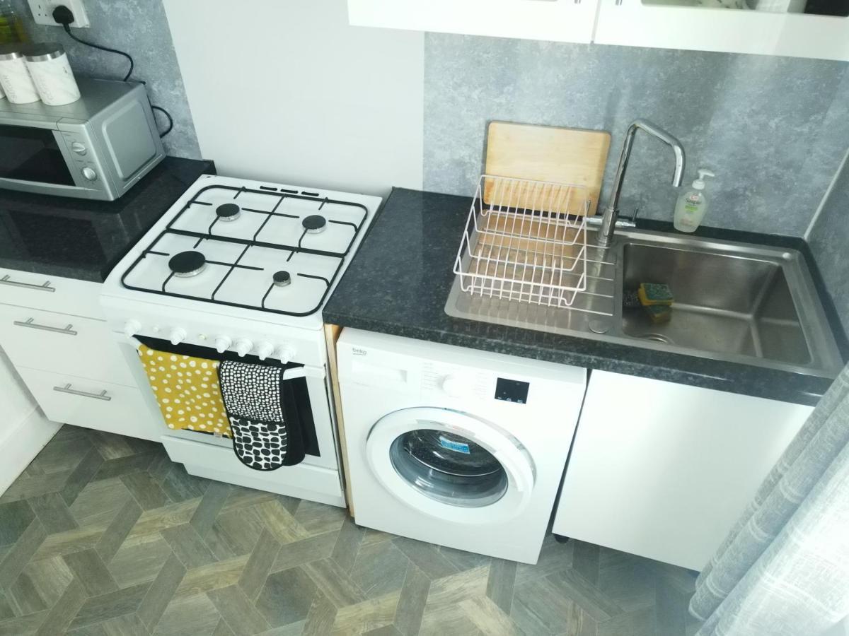 Apartment Stylish 2 Bed 5 Sleep Free Wifi & P Newport (Gwent)